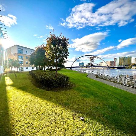 2 Bedroom - River Clyde Home - Parking Глазгоу Екстериор снимка