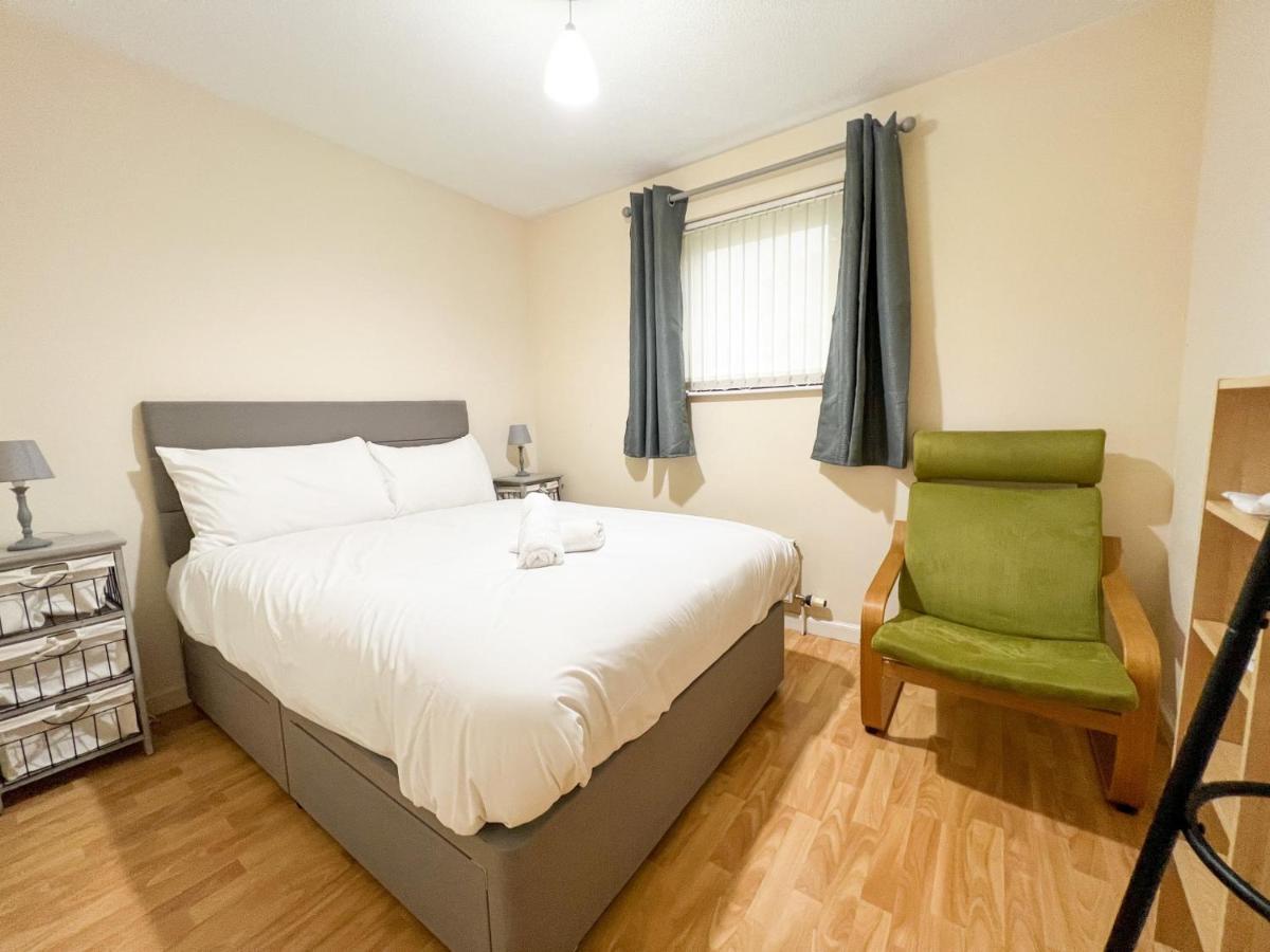 2 Bedroom - River Clyde Home - Parking Глазгоу Екстериор снимка