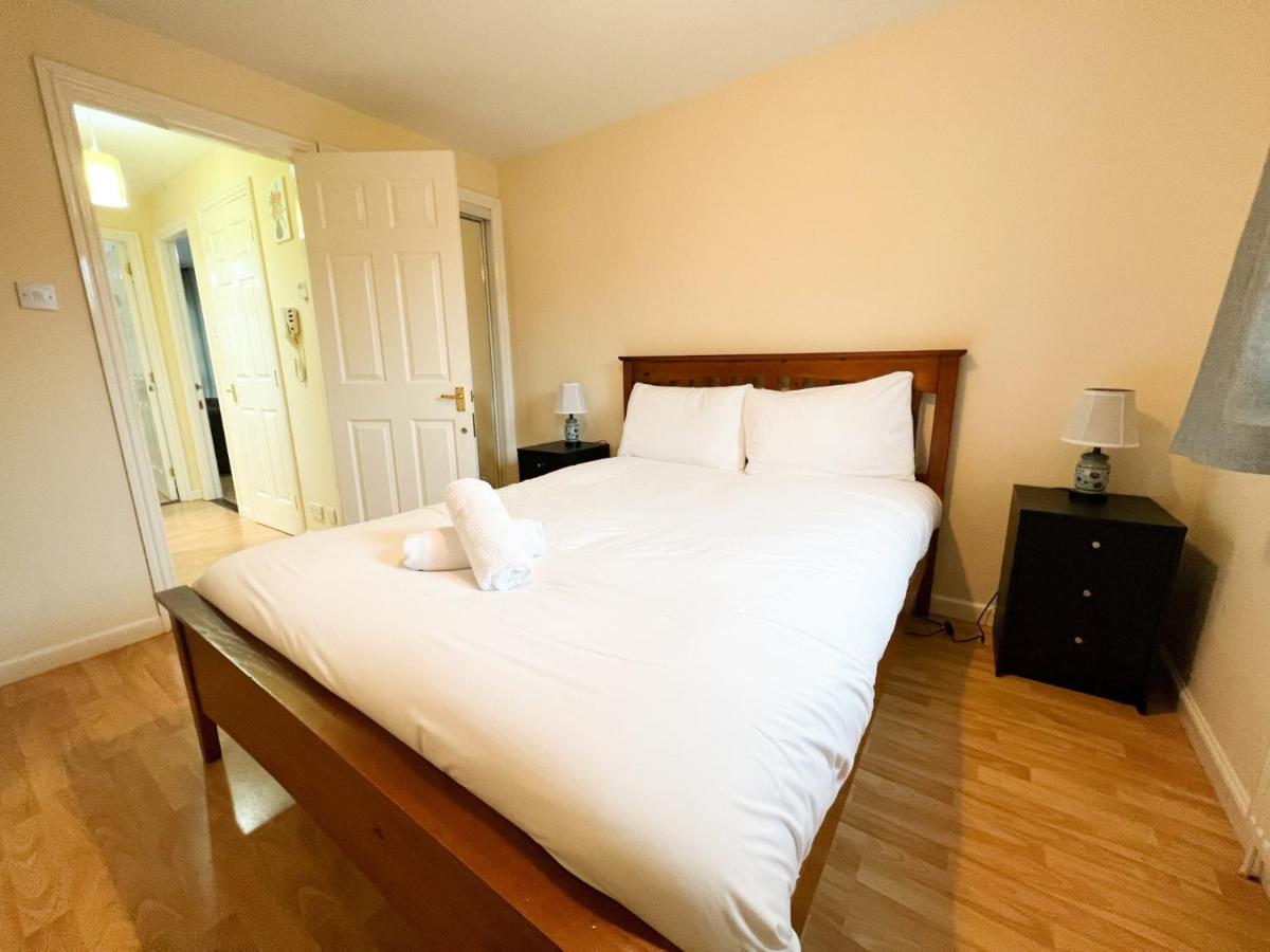 2 Bedroom - River Clyde Home - Parking Глазгоу Екстериор снимка